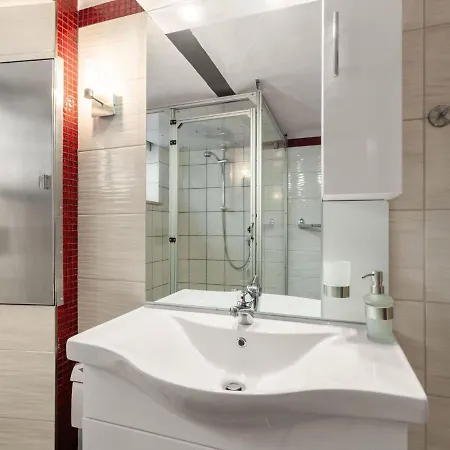 Appartement Snug In With Terrace Grevesmuehlen